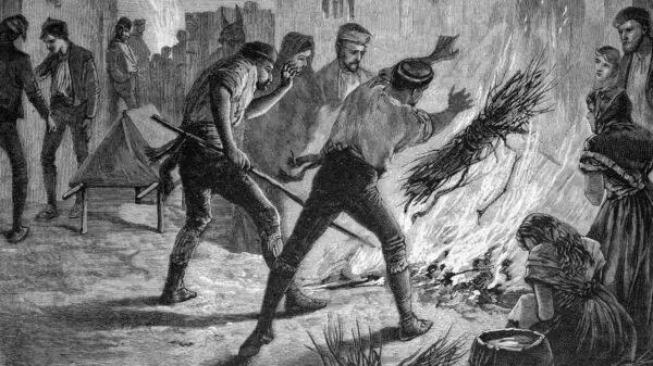 Moradores queimam objetos e materiais domésticos em uma rua, em ilustração histórica que retrata medidas de desinfecção durante uma epidemia