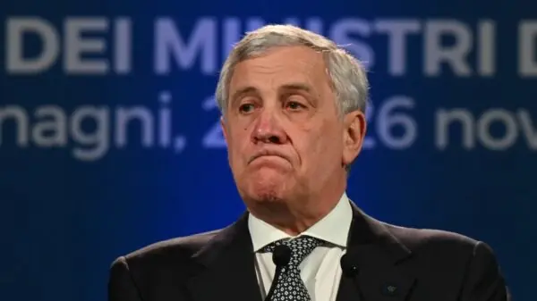 Antonio Tajani, ministro das Relações Exteriores da Itália, defende a reforma que restringiu a cidadania por descendência. | Foto: TIZIANA FABI/AFP via Getty Images