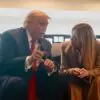 Trump conversa com a primeira-ministra italiana, Giorgia Meloni, em encontro bilateral | Foto: Reprodução