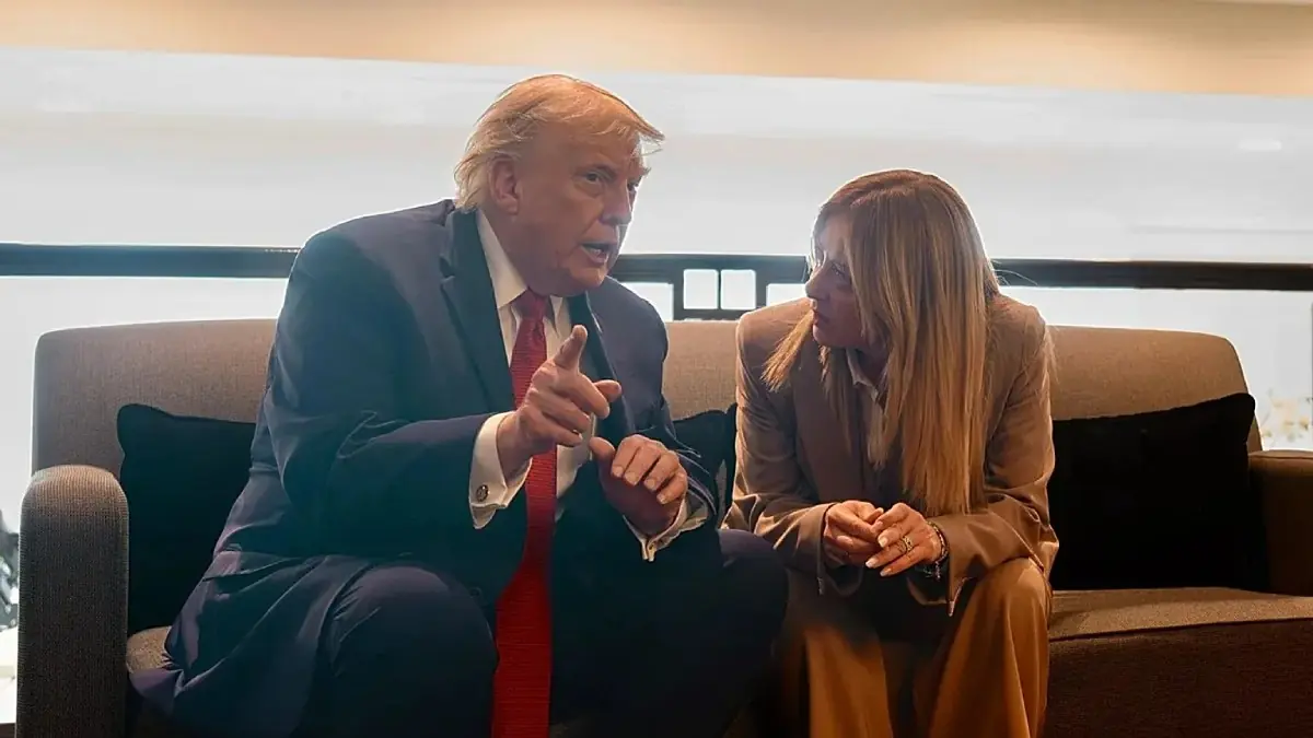 Trump conversa com a primeira-ministra italiana, Giorgia Meloni, em encontro bilateral | Foto: Reprodução